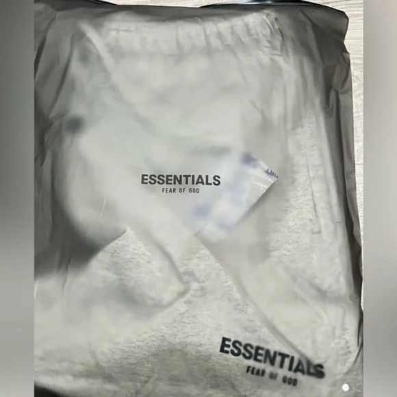 Essentials Heather Gray Casual Shorts small - Picture 11 of 11